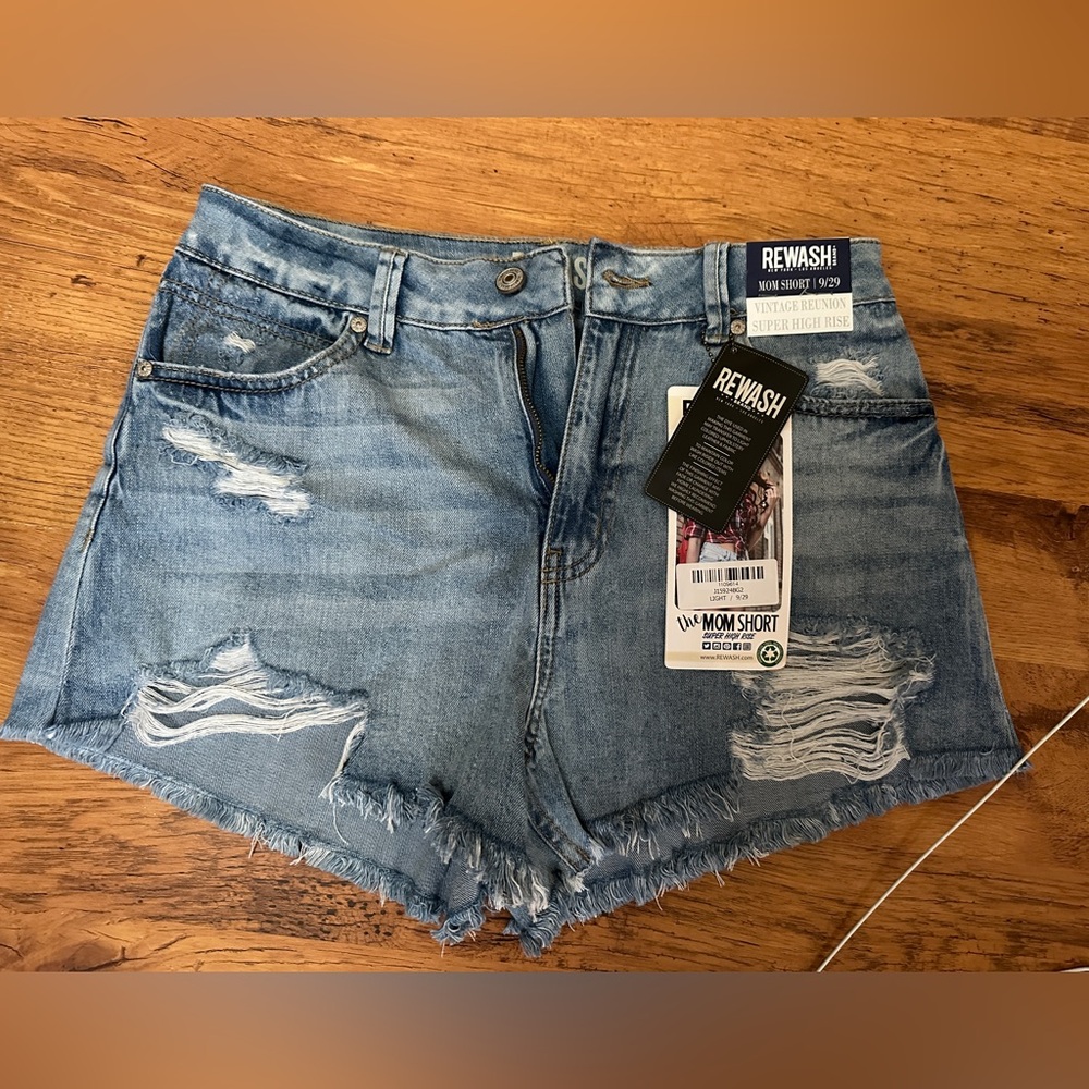 Rewash mom Jean short